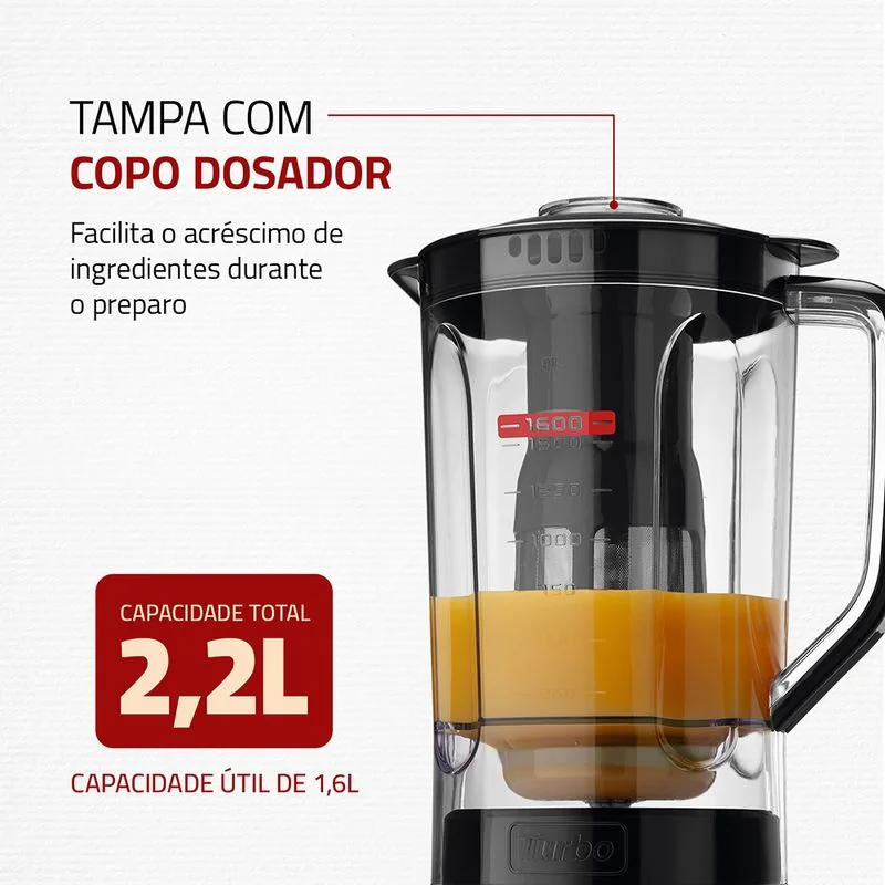 Liquidificador Mondial com ingredientes na jarra